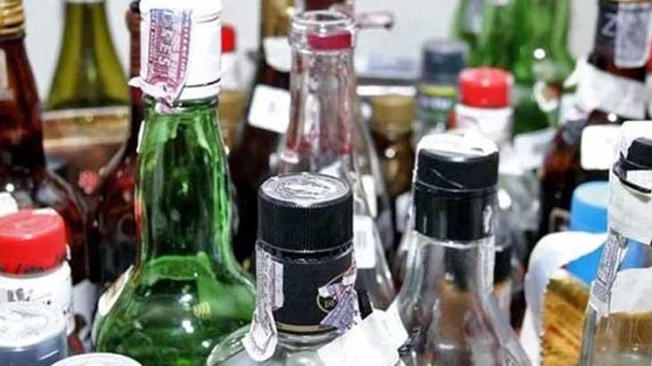 En sexenio de EPN, regalaron a funcionarios botellas de alcohol con valor de 32 mil pesos