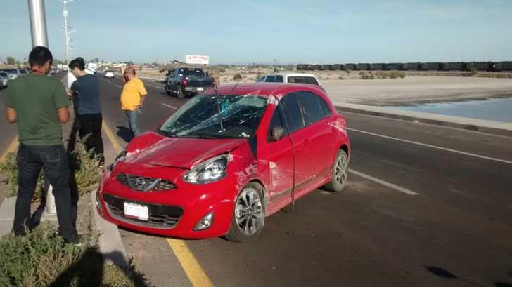 AUDIO | Deja pérdidas materiales carambola en puente Douglas