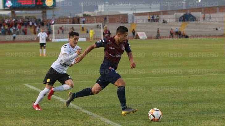 Entrenador de Cimarrones arremete contra el arbitraje tras eliminación