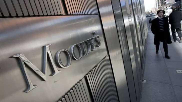 Calificadora Moody’s asegura que Pemex está en riesgo de convertirse en una carga para el erario