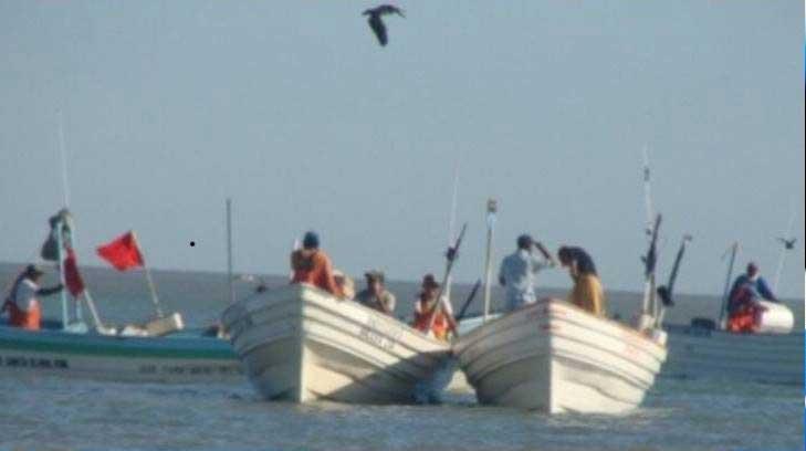 Pescadores de Empalme sacan del agua vísceras humanas