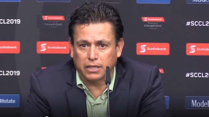 ‘Chava’ Reyes deja de ser técnico de Santos Laguna