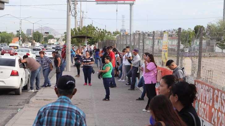 Usuarios esperaron hasta hora y media para transportarse a su destino