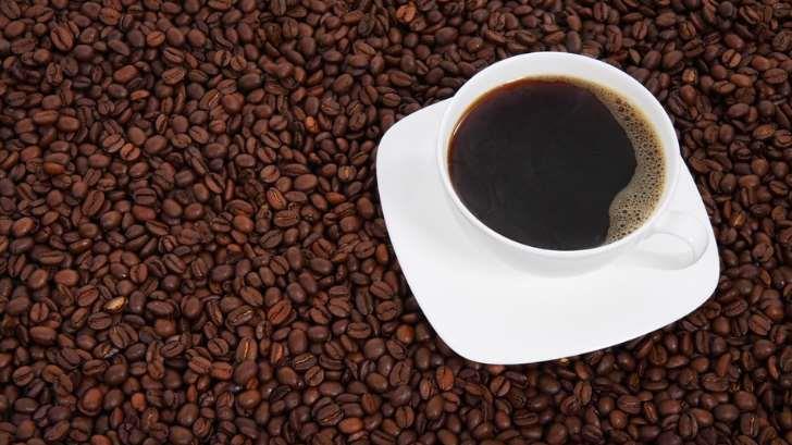 Beber más de 6 tazas de café diarias, podría ser perjudicial