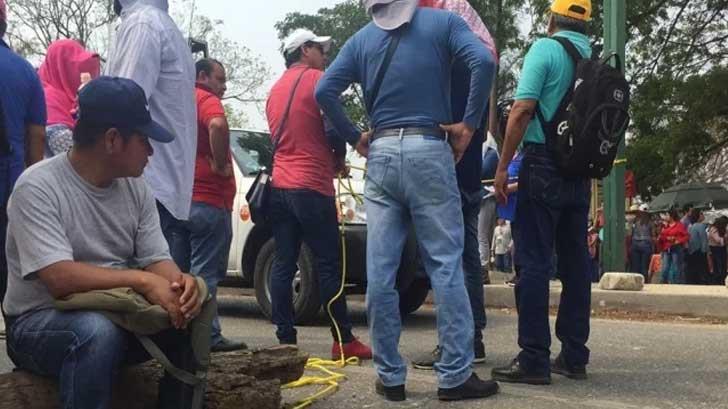 La CNTE bloquea accesos carreteros en Chiapas
