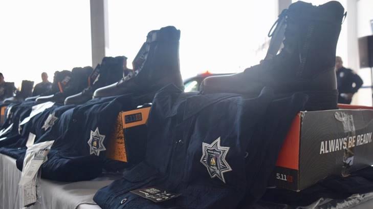 La Policía Estatal de Seguridad Pública recibe más de mil uniformes para el personal operativo
