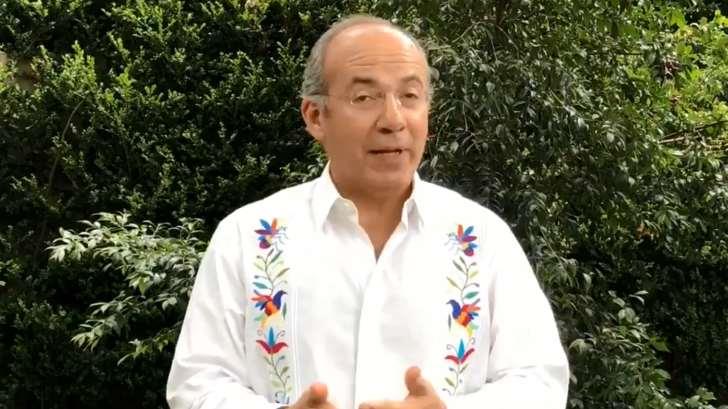 Felipe Calderón lamenta regalar dinero con fines electorales y quitárselo a los enfermos
