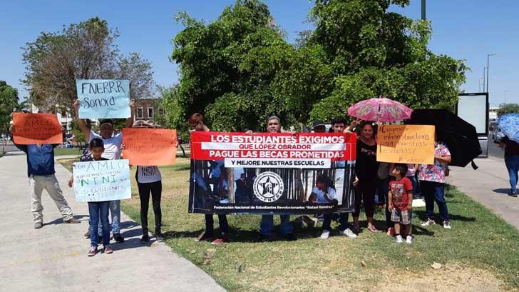 AUDIO | Integrantes de Antorcha Magisterial protestan en la Plaza Emiliana de Zubeldía