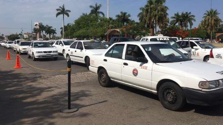GALERÍA | Taxistas bloquean las calles del Centro de Gobierno; exigen la regulación de las apps de transporte