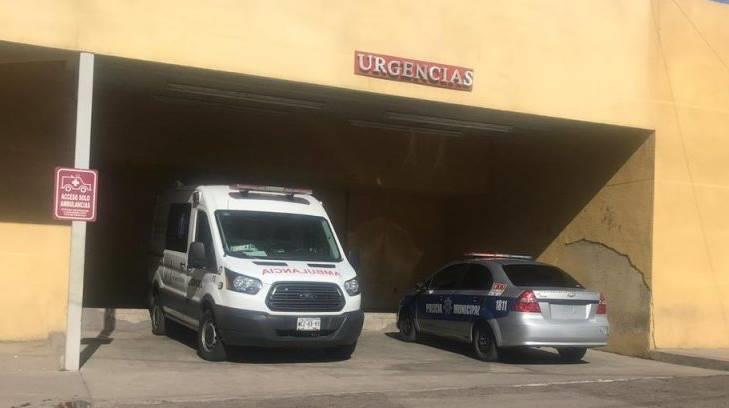 AUDIO | Madre e hija reciben golpiza de una mujer celosa por fuera de una tienda en Nogales