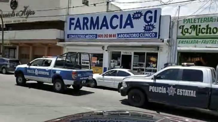 Detienen a 3 asaltantes segundos después de atracar farmacia en el centro de Nogales