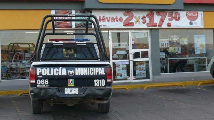 AUDIO | Solitario ladrón atraca tienda de conveniencia en la colonia Granja de Nogales