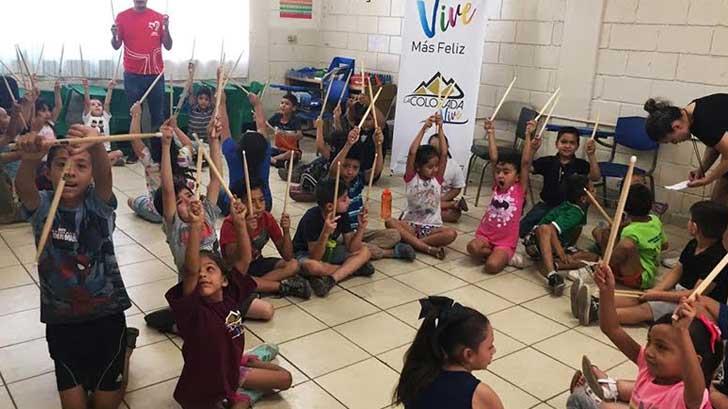 Participan más de 60 niños en campamento de verano en La Colorada