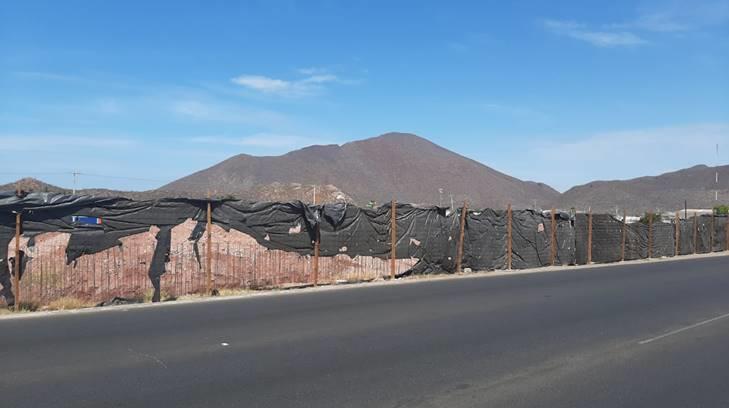 Construcción de la plaza comercial Punto 1981 en Guaymas sigue detenida