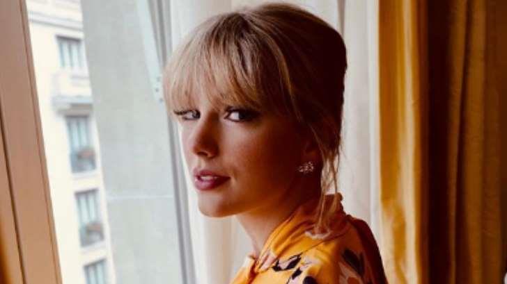 Taylor Swift sorprende a fan con entrega por correspondencia
