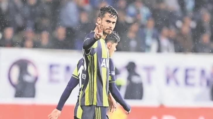 Diego Reyes deja de ser jugador del Fenerbahce