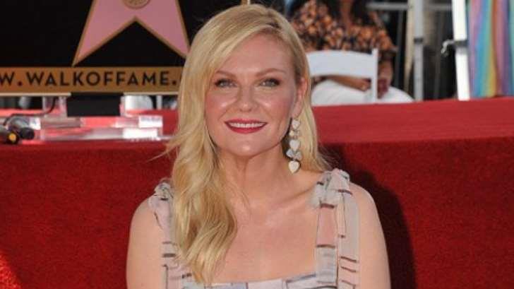 Kirsten Dunst devela su estrella en el Paseo de la Fama de Hollywood