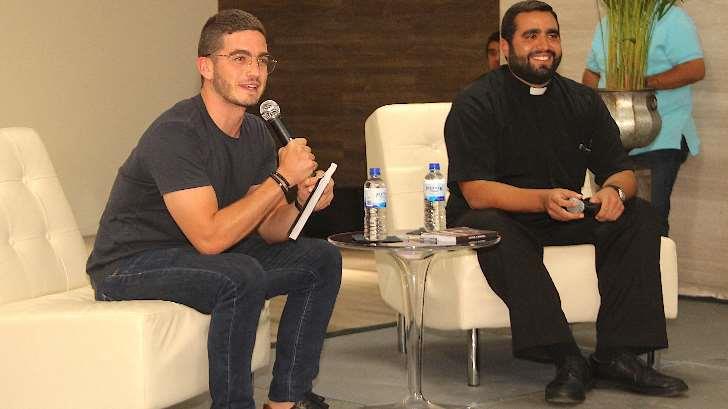 GALERÍA | Javier Gaxiola y Rorro Echávez presentan el libro ‘Confesiones de un Millennial’