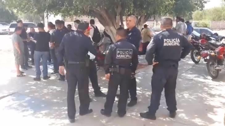 Policías de Bácum protestaron en el Ayuntamiento por la falta de pago