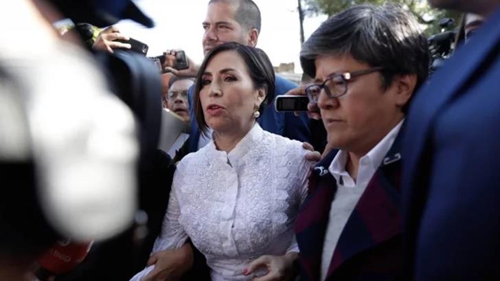 Rosario Robles sale de audiencia; no la vinculan a proceso