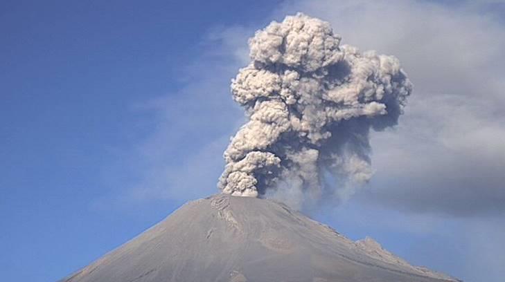 Volcán Popocatépetl presenta actividad y exhalación de ceniza