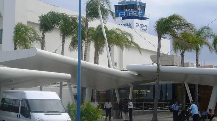 El SAT asegura 6 paquetes de cocaína en aeropuerto de Cancún que provenían de Colombia