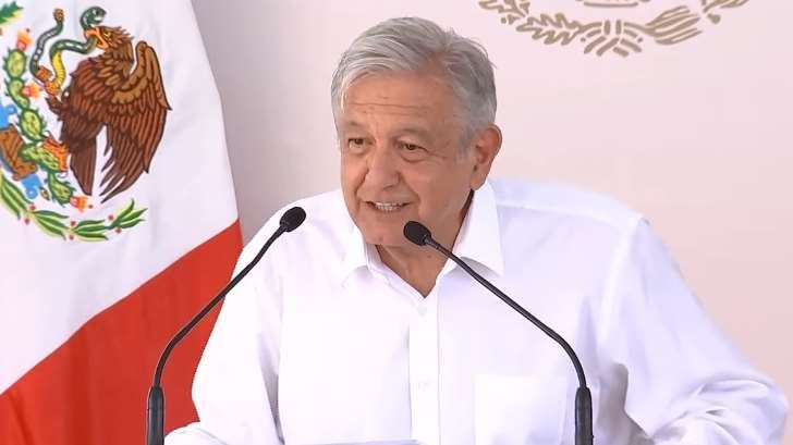 “Corruptos ríndanse, los tenemos rodeados”, dice López Obrador