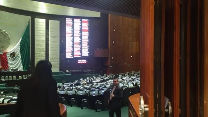 Diputados suspenden sesión por bloqueo de la CNTE