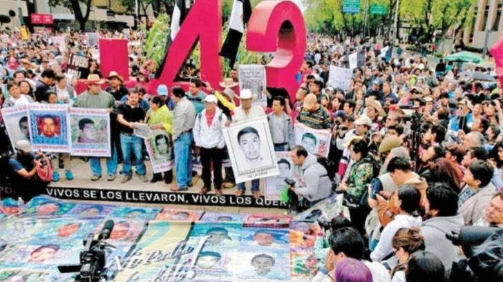 Padres de normalistas de Ayotzinapa se reunirán con López Obrador
