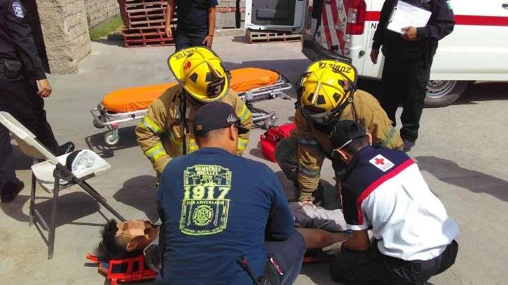 AUDIO | Trabajador queda prensando en la máquina que operaba en Nogales; sobrevive al accidente