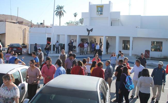 Realizan simulacro de evacuación en Palacio Municipal en Empalme