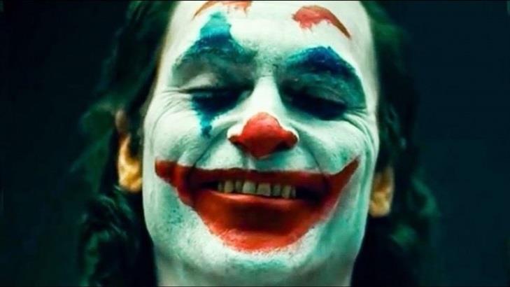 Joker “sonríe” por liderar taquilla en México