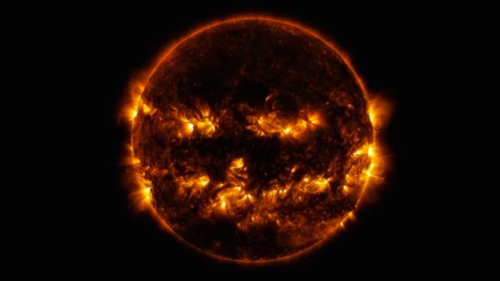 La NASA comparte fotografía del Sol donde parece calabaza de Halloween