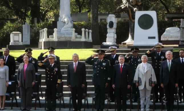 AMLO conmemora el Día de la Armada de México