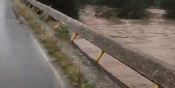 Puente de Baviacora está en riesgo de colapsar