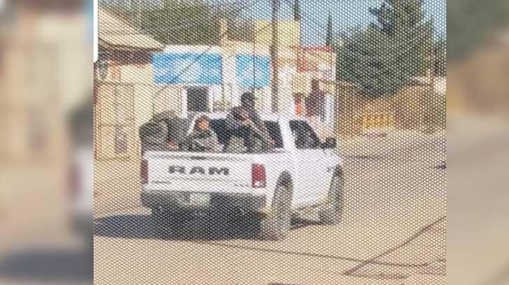 Comando armado patrulla las calles de Agua Prieta