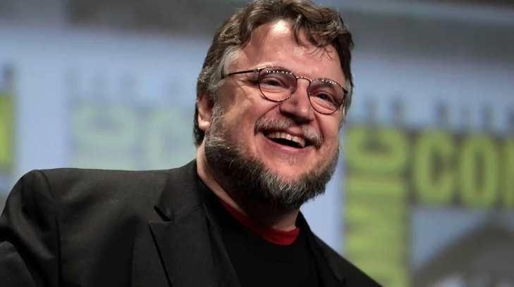 Guillermo del Toro pelea con cerveza por usar su imagen sin autorización