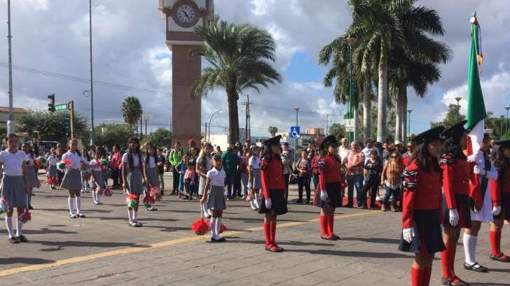 Realizan desfile de la Revolución Mexicana en Ciudad Obregón