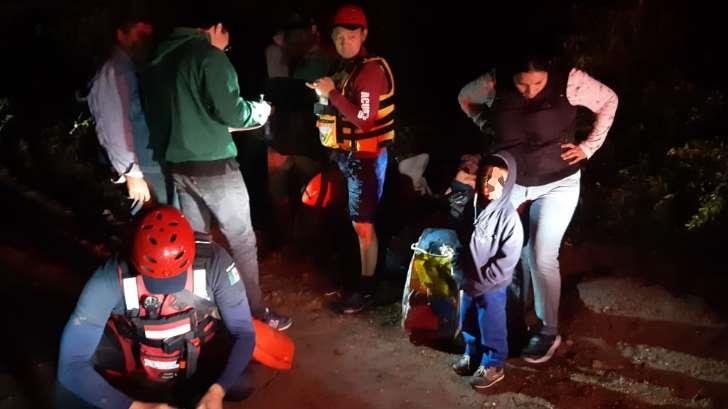 Rescatan a 6 personas atrapadas en el techo de su casa en San José de Gracia