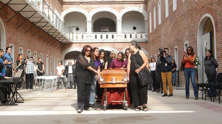 Comienza homenaje de cuerpo presente a Raquel Padilla en Museo Regional de Sonora