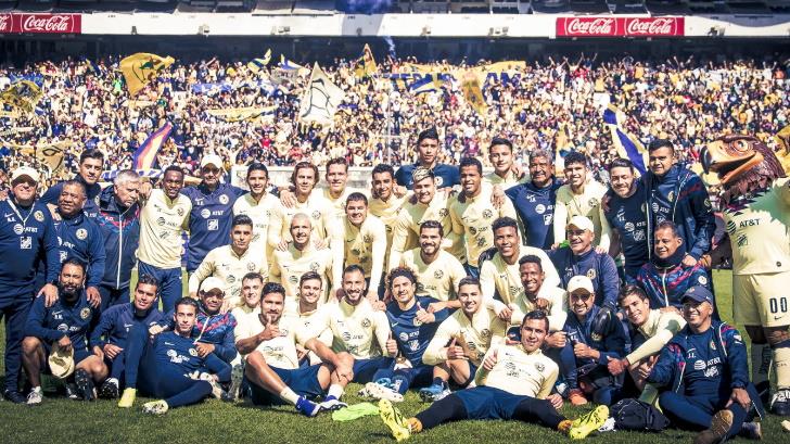 América entrena en el América ante su afición