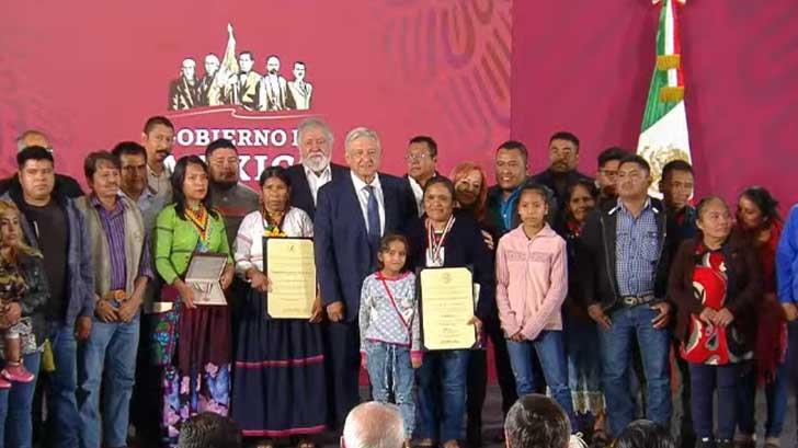 López Obrador entrega Premio Nacional de Derechos Humanos 2019