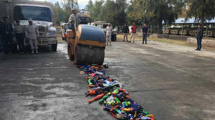Destruyen más de cinco mil juguetes bélicos en Nogales