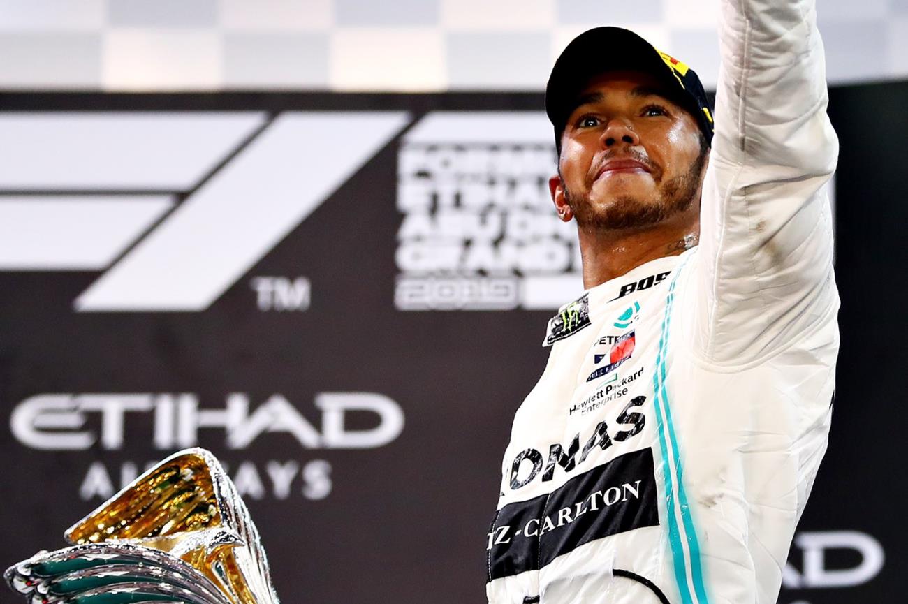 Lewis Hamilton gana el GP de España; Checo Pérez termina en 5to lugar