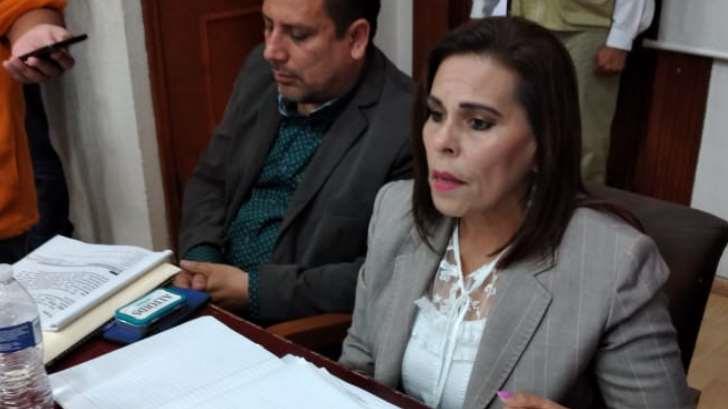 Sara Valle, molesta en sesión de Cabildo