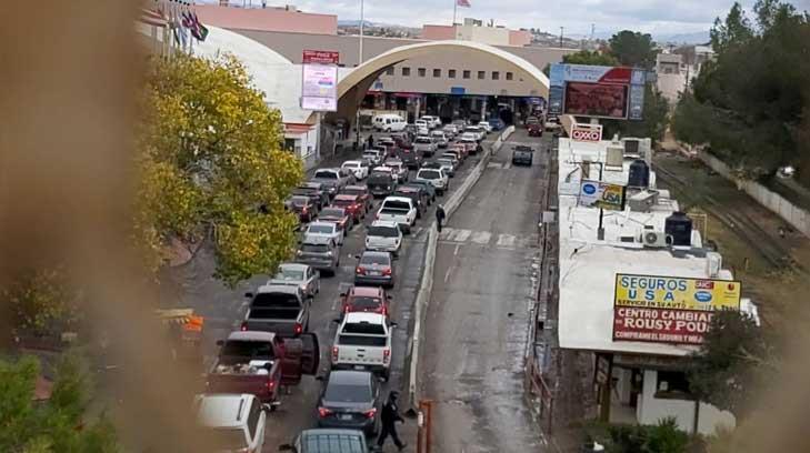 Tardan hasta tres horas para poder cruzar a Estados Unidos