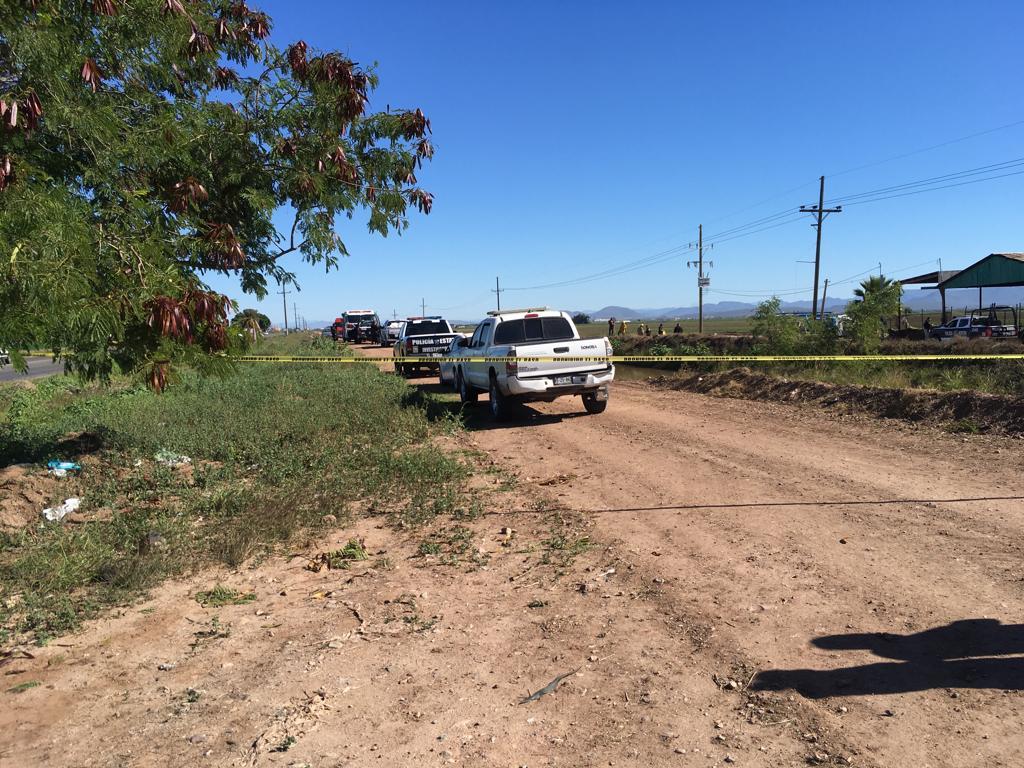 Encuentran cuerpo de un hombre en canal de carretera Navojoa-Huatabampo