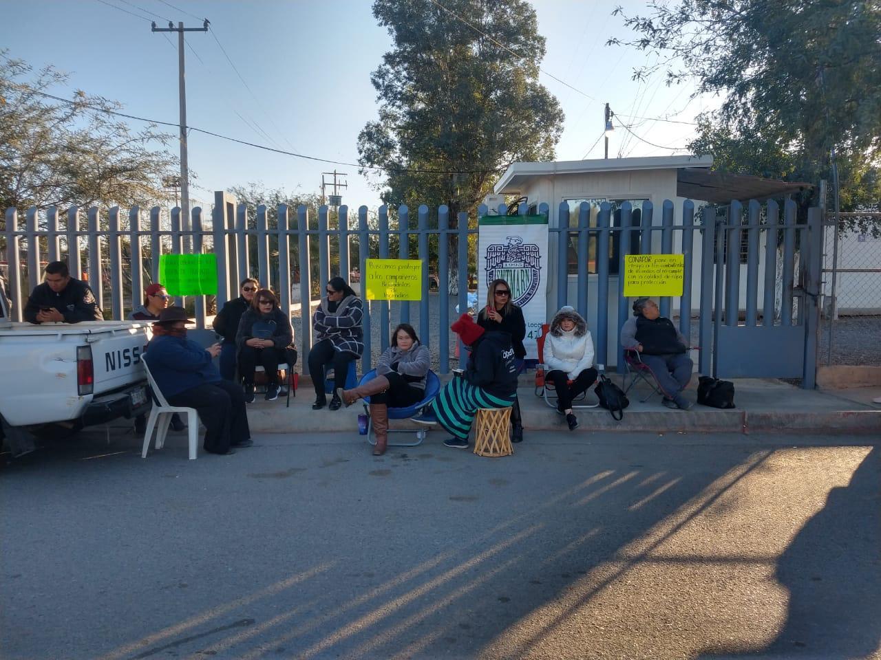 Por mala calidad de equipo de trabajo, protestan en las instalaciones de la Conafor