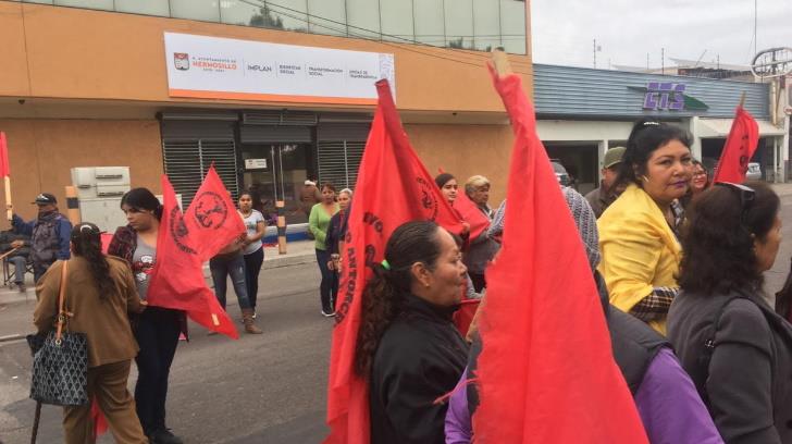 Antorchistas realizan plantón en las oficinas Bienestar en Hermosillo