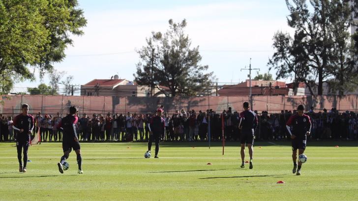 Así se vivió el entrenamiento a puerta abierta de las Chivas